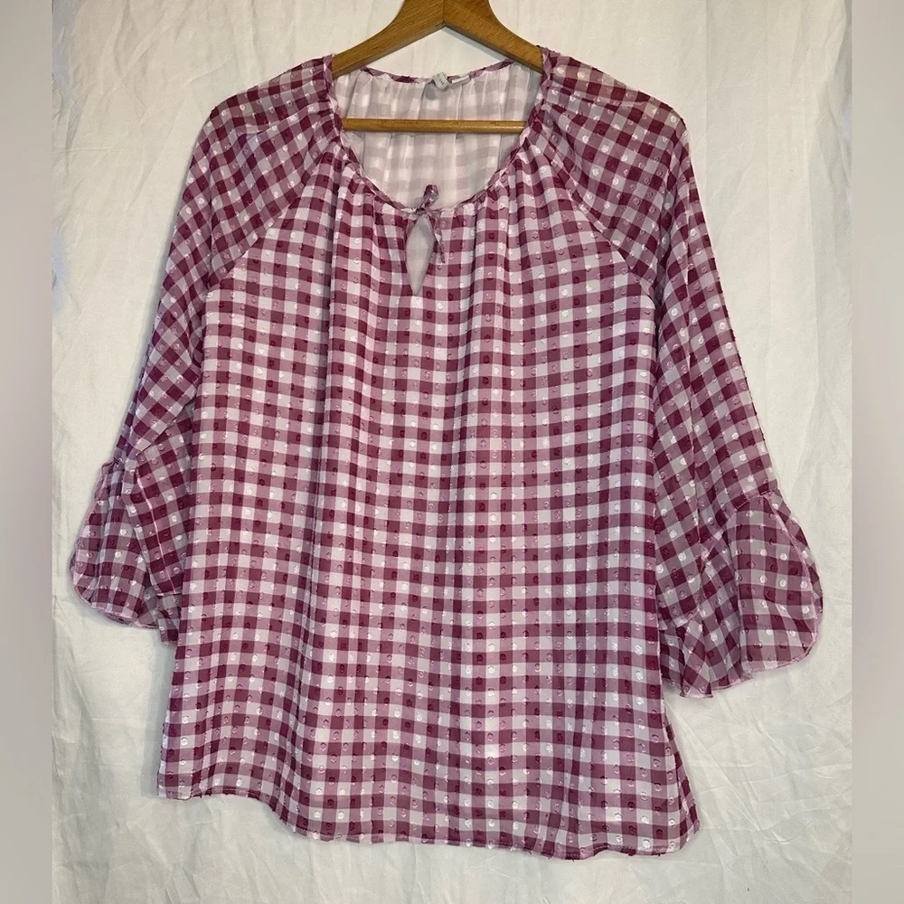 Cato Women’s Checkered Red and White Blouse with Key Hole Cut Out Size Large